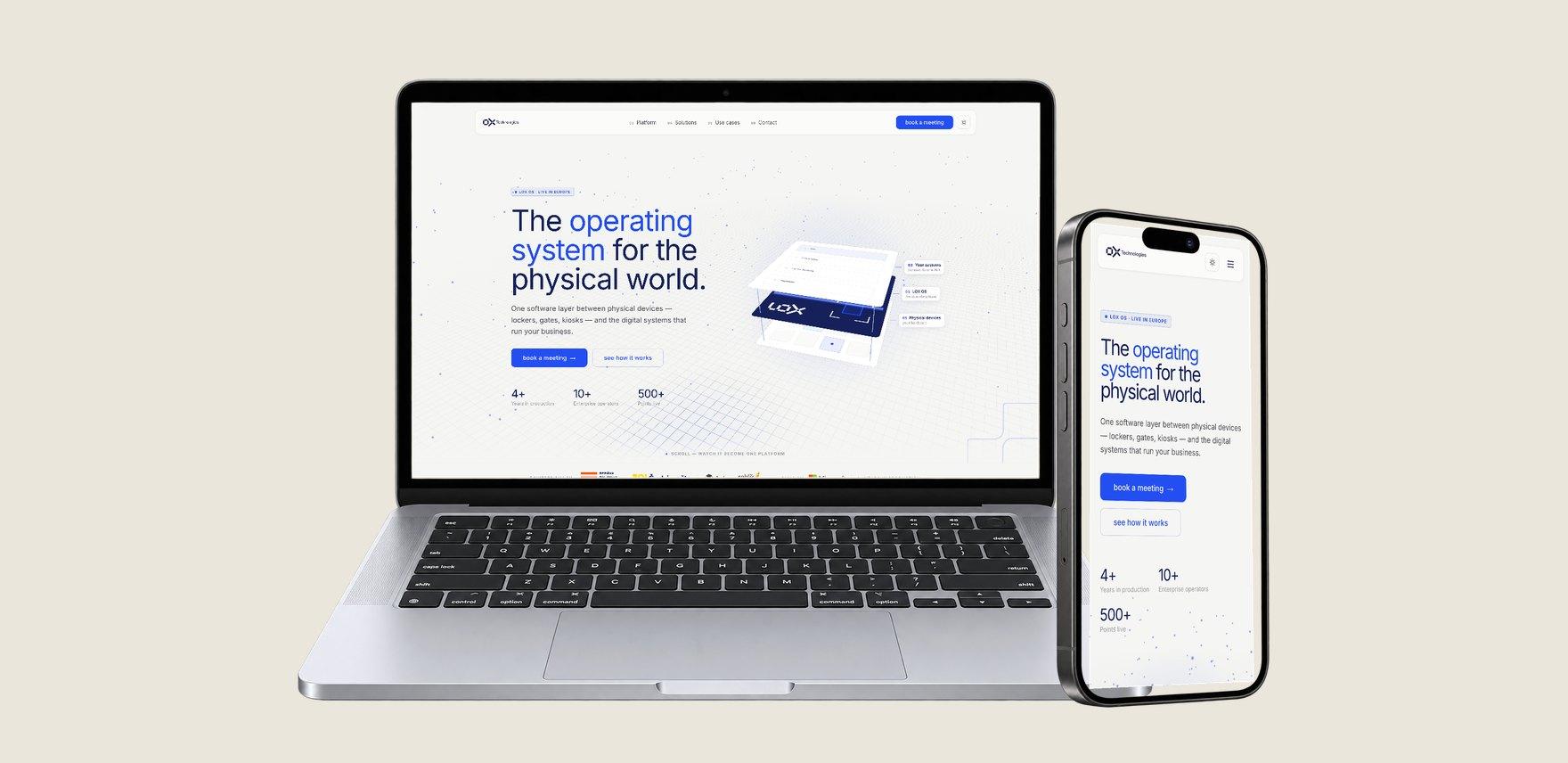 Web oxtechgroup.com na MacBooku a v mobilu — hero s 3D vrstvami platformy LOX